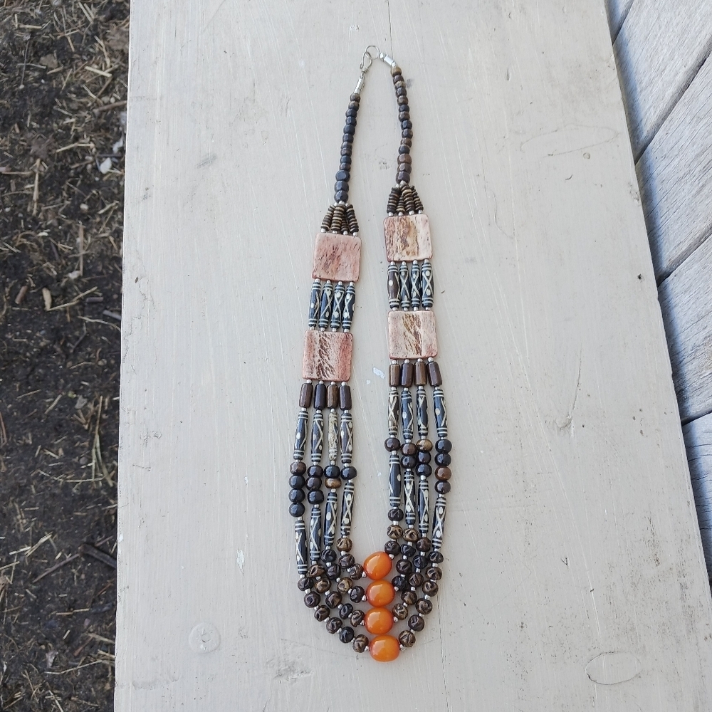 Vtg Tribal style 4 strand Hand carved Yak bone & resin Statement necklace Nepal - Picture 6 of 8
